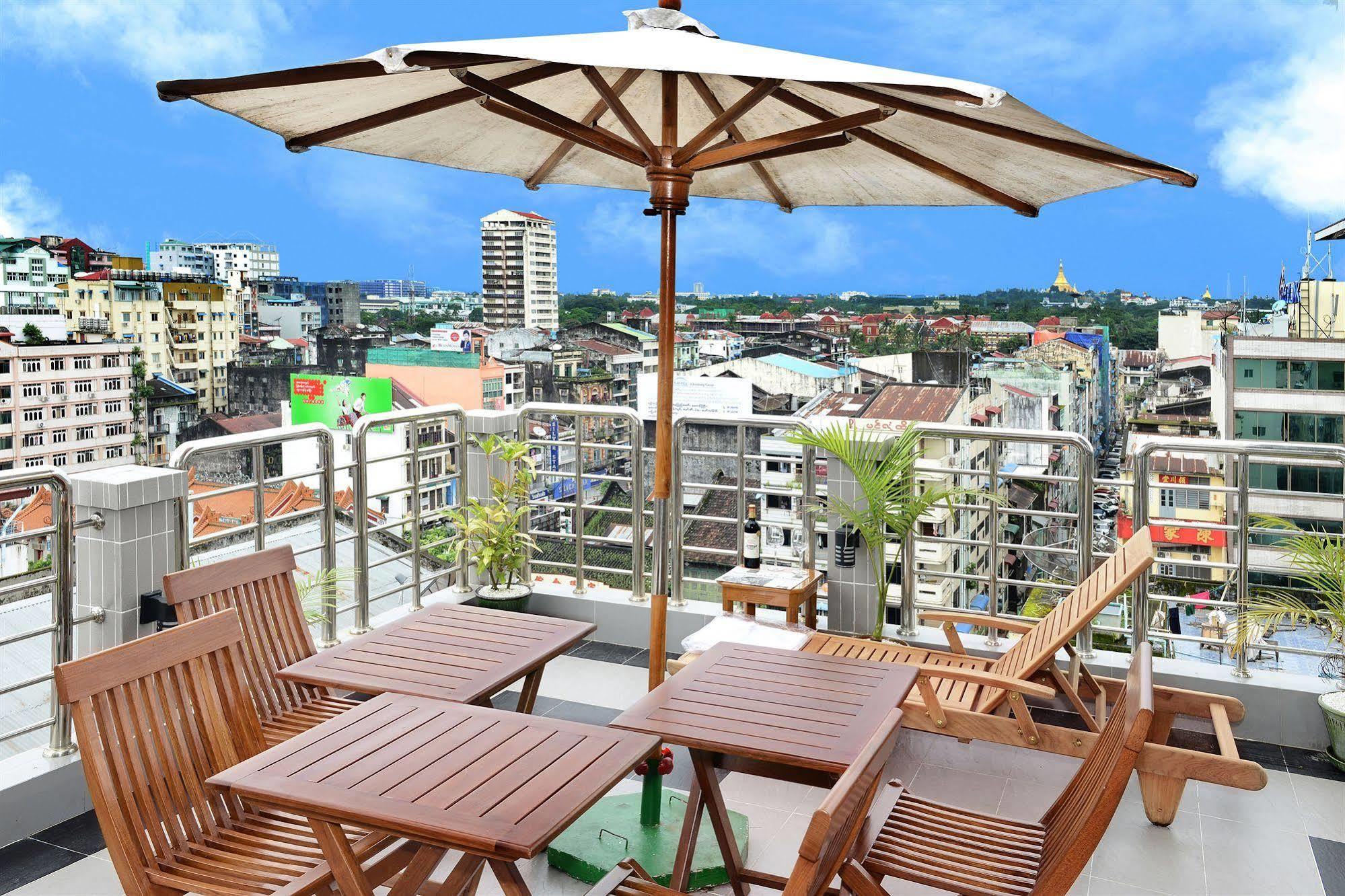 Hotel Grand United - 21St Downtown Rangoon Eksteriør billede